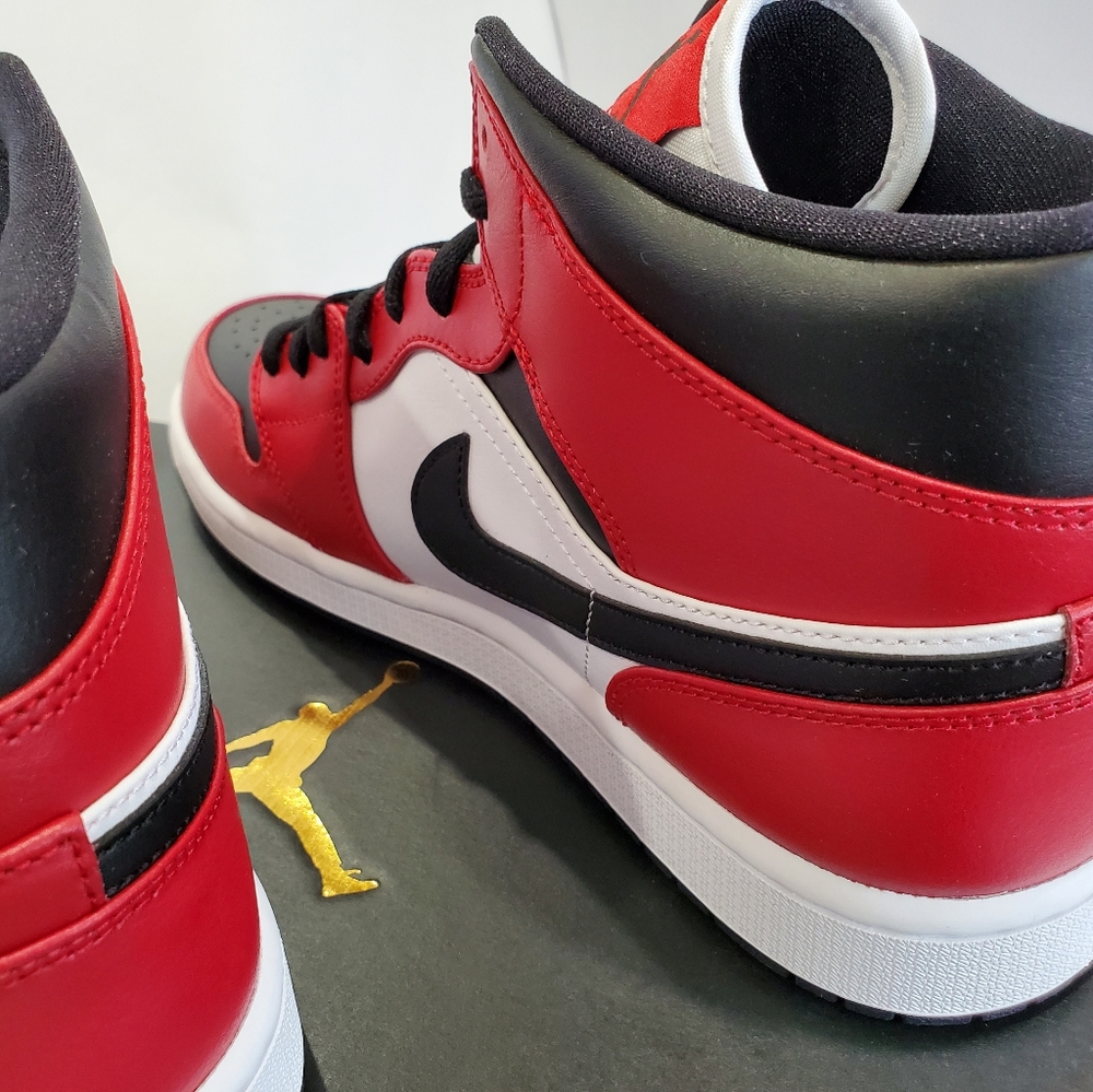 Air Jordan 1 mid Chicago toe - Picture 8 of 8